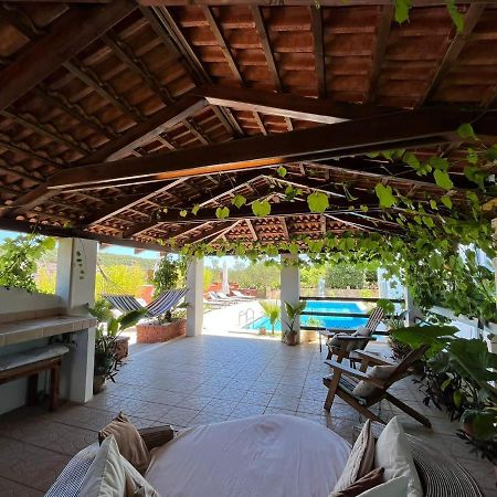 Gorana Apartman With Swimming Pool Apartment Jelsa  Exterior photo