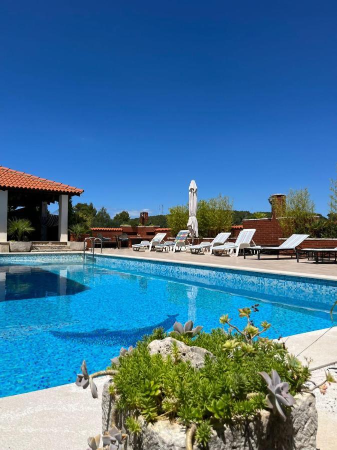 Gorana Apartman With Swimming Pool Apartment Jelsa  Exterior photo